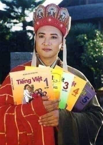 Đường Tăng ôm sách tiếng Việt lớp 1 2 3 4 5
